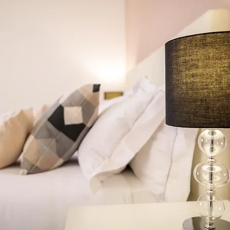 Arcobaleno ゲストハウス 4*